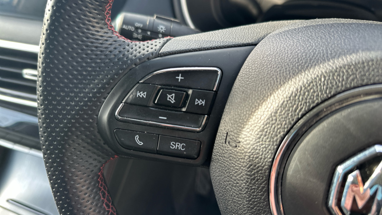 MG HS 1.5 T-GDI PHEV Trophy 5dr Auto Hatchback